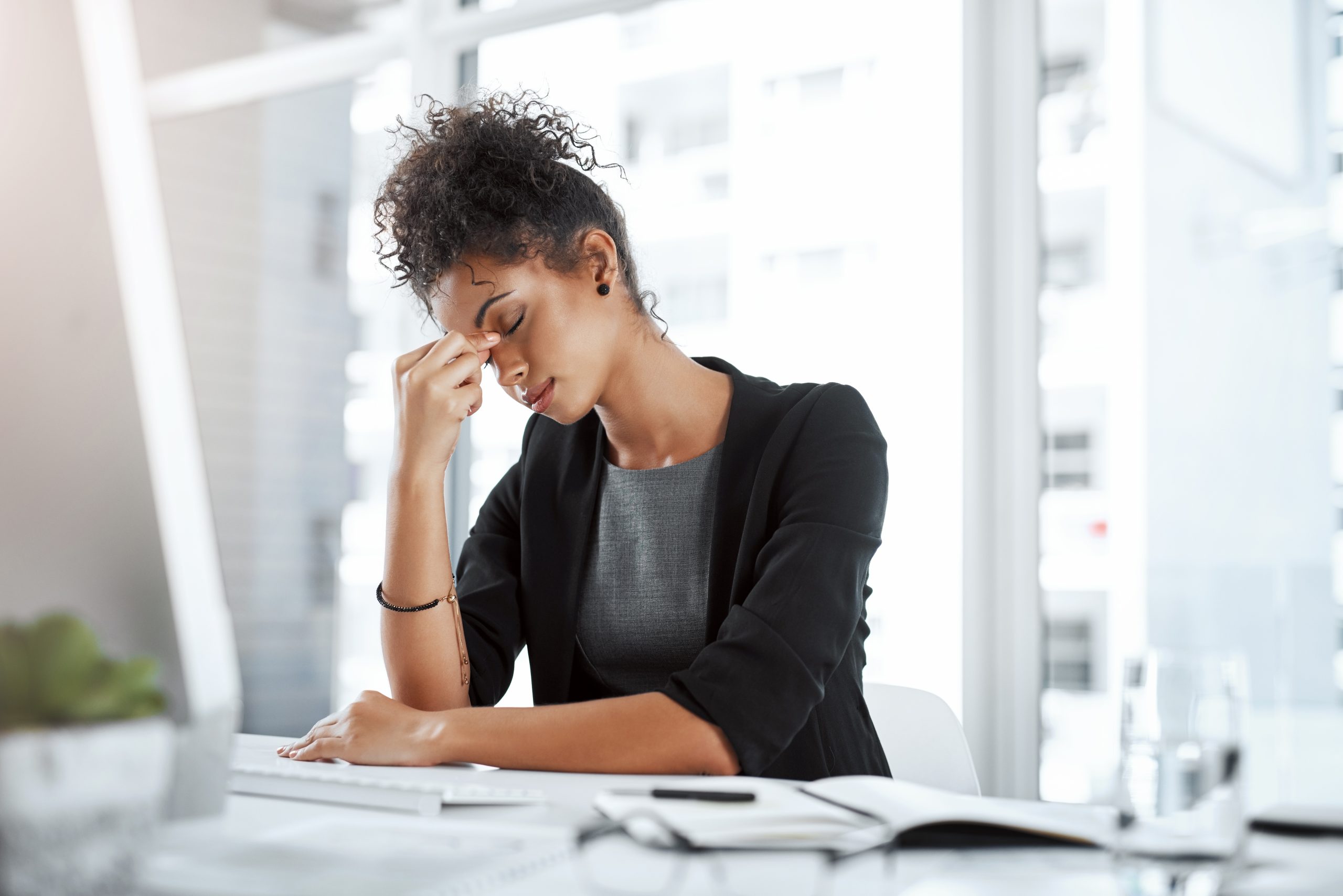 woman with migraine